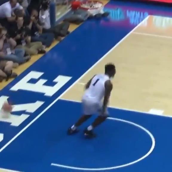 真的很炸裂！錫安大學(xué)時(shí)的球風(fēng)是真勁爆啊